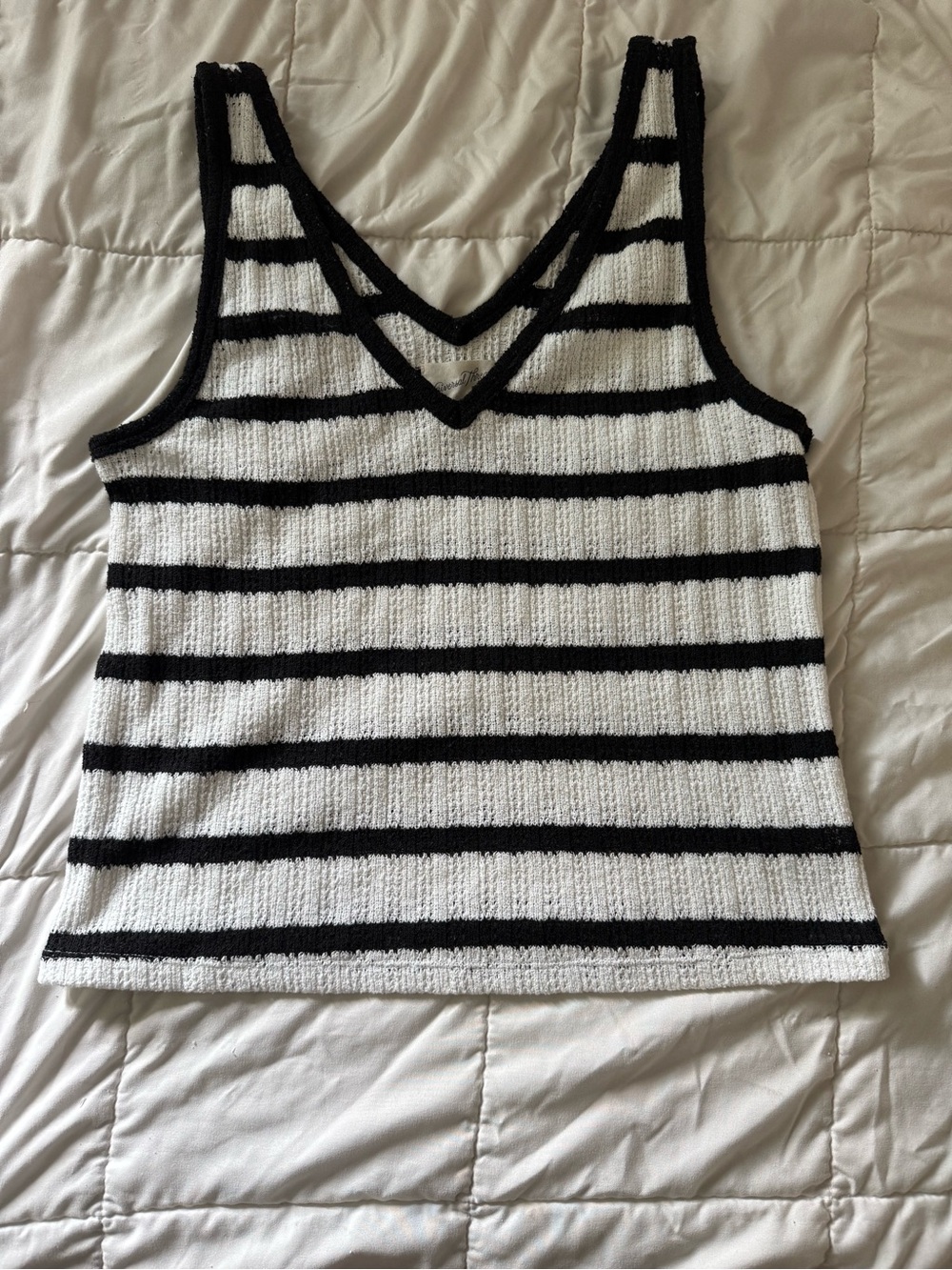 Universal Thread Black & White Striped V-Neck Tank